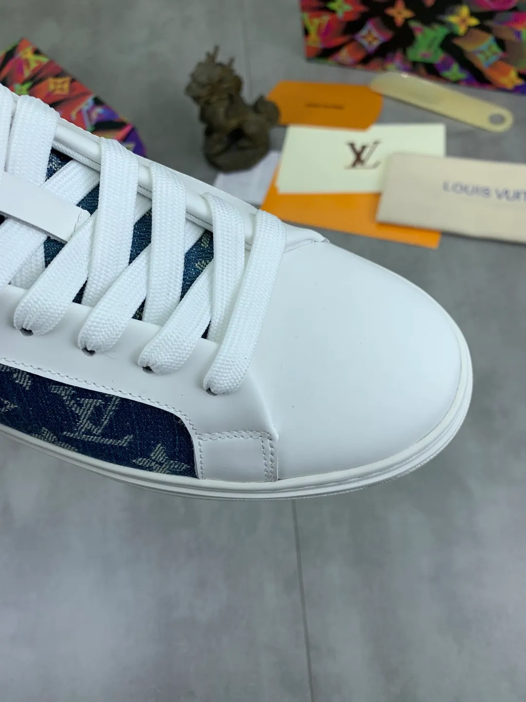 Men's men's shoes 💰P560💰[New model]🆘High-quality cowhide [Louis Vuitton]LV official website latest model🎁casual fashion high-top men's shoes👟hot style💥simple and elegant style, exclusive for trendy men. Unique official website latest brand elements👑original decoration, fashionable and generous, the fabric is made of original denim➕comfortable and breathable mesh lining➕cow leather feet ✅The official website specifies wear-resistant casual outsole, the classic model is taken in real life🎬Color: 4️⃣colors available😍Number of codes: 38-44 Full set of packaging